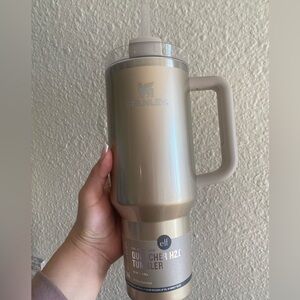 Elf x Stanley 40 oz Tumbler - Honey Talks
